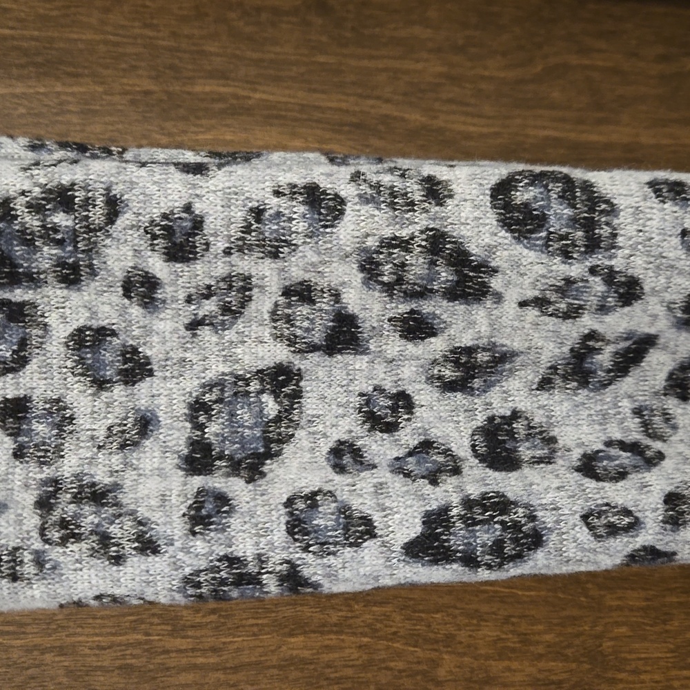 Scarf - Picture 2 of 3